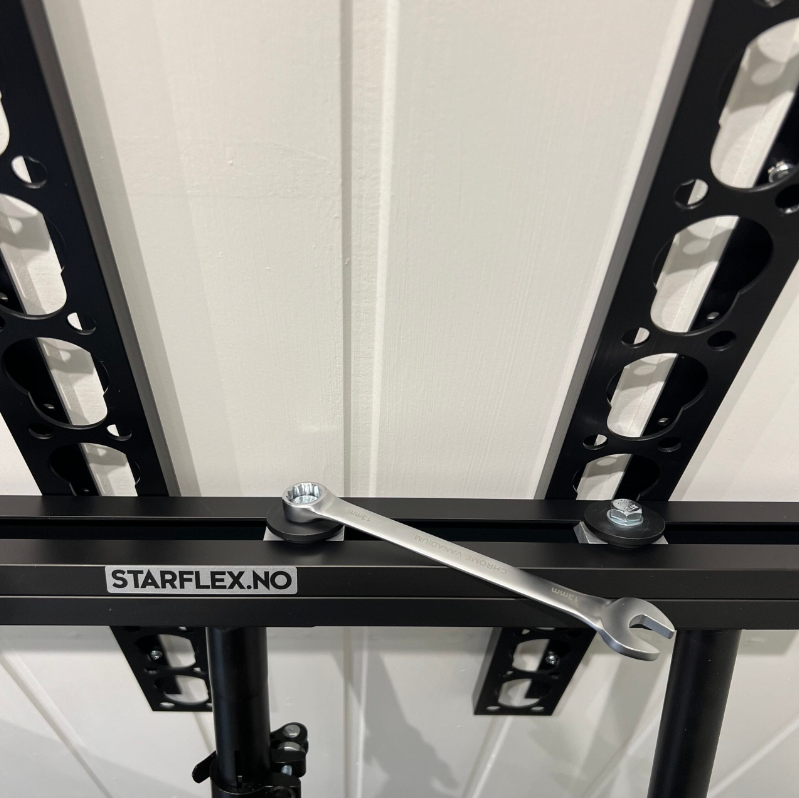 Horizontal rail for bike rack