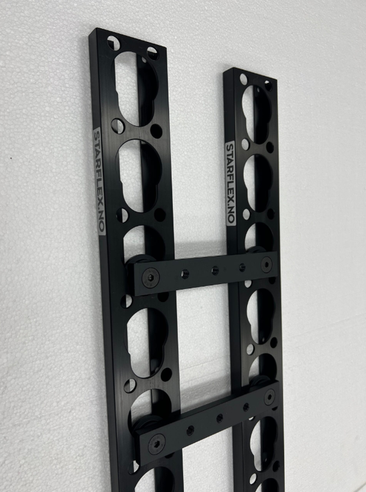 Equipment hanger